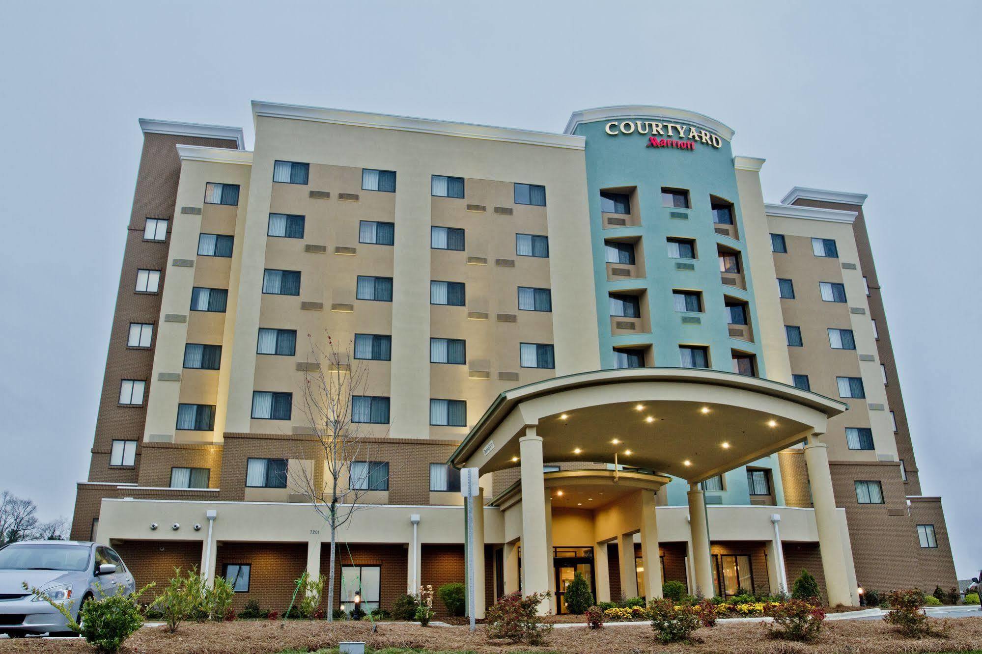 Отель Courtyard Charlotte Конкорд Экстерьер фото