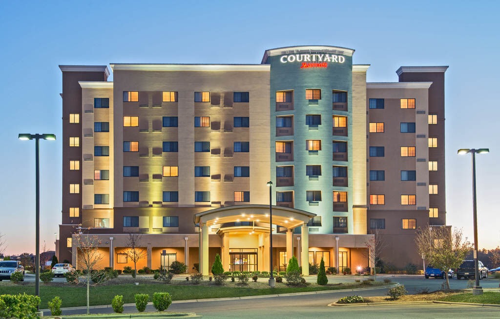 Отель Courtyard Charlotte Конкорд Экстерьер фото